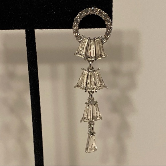 Vintage Rhinestone Dangle Drop Earrings Baguette Crystal Silver Tone Pierced - Picture 7 of 14